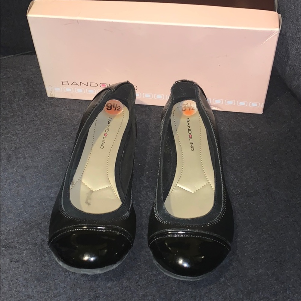 Black leather ballerina flats